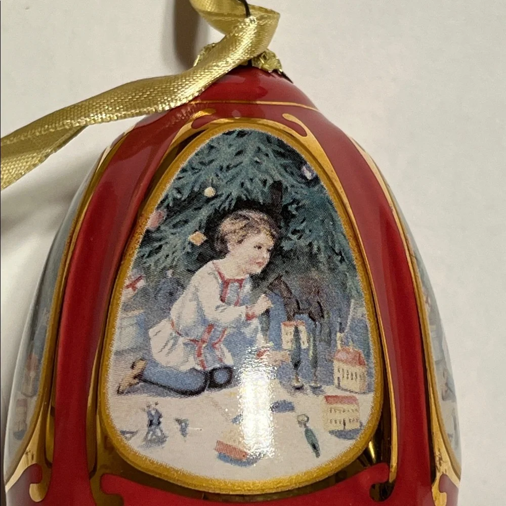 Mr. Christmas Musical Decorative Porcelain Egg Ornament